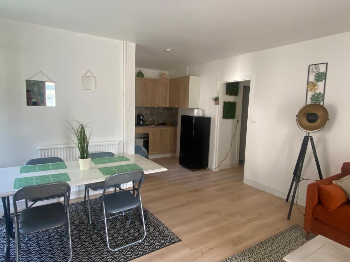Apartment Bel Dans Avec Balcon